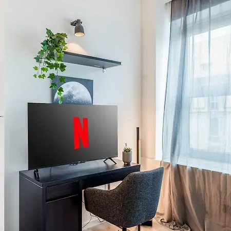 Apartment 2 Minutes From Station-exclusive Open Space