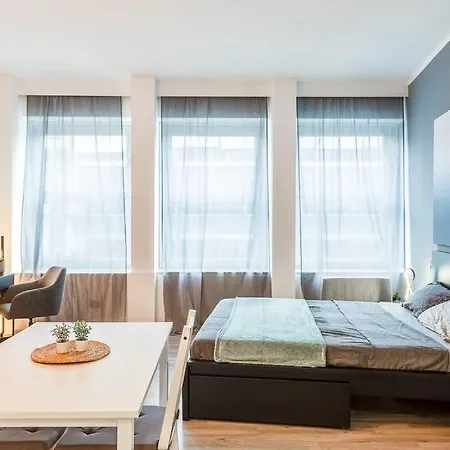 Apartment 2 Minutes From Station-exclusive Open Space *