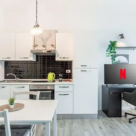 Apartment 2 Minutes From Station-exclusive Open Space *